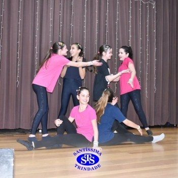 Show de Talentos celebra as habilidades dos alunos e promove momentos de descontração
