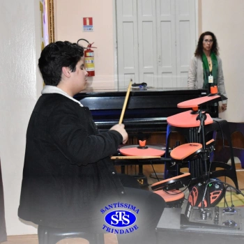 Show de Talentos celebra as habilidades dos alunos e promove momentos de descontração