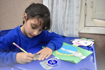 Alunos confeccionam boneco alusivo à Independência do Brasil | Inf. 5