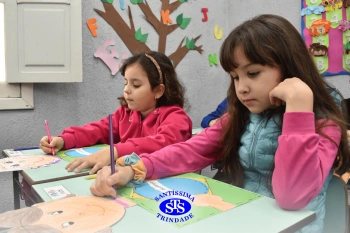 Alunos confeccionam boneco alusivo à Independência do Brasil | Inf. 5