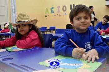 Alunos confeccionam boneco alusivo à Independência do Brasil | Inf. 5