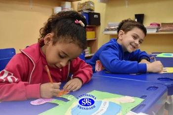 Alunos confeccionam boneco alusivo à Independência do Brasil | Inf. 5