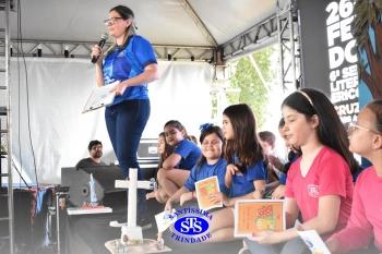 Alunos realizam apresentações artísticas na Feira do Livro 