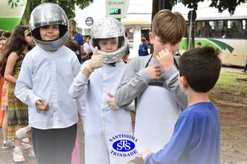 Alunos realizam apresentações artísticas na Feira do Livro 