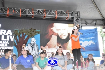 Alunos realizam apresentações artísticas na Feira do Livro 