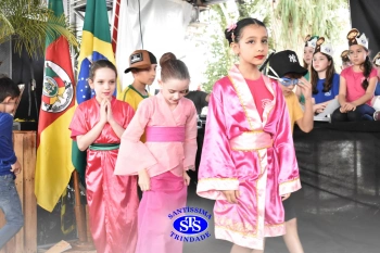 Alunos realizam apresentações artísticas na Feira do Livro 