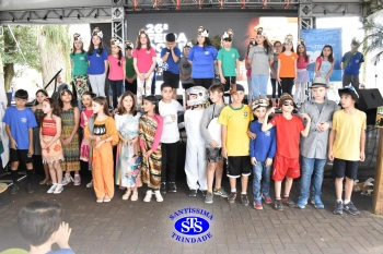 Alunos realizam apresentações artísticas na Feira do Livro 