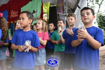 Alunos realizam apresentações artísticas na Feira do Livro 