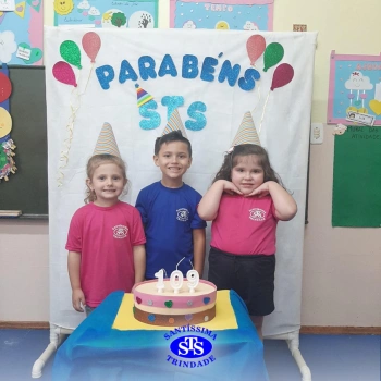 Infantil 4: piquenique para comemorar o aniversário do Colégio
