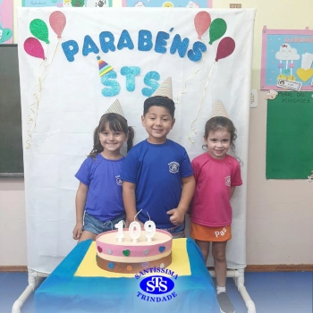 Infantil 4: piquenique para comemorar o aniversário do Colégio