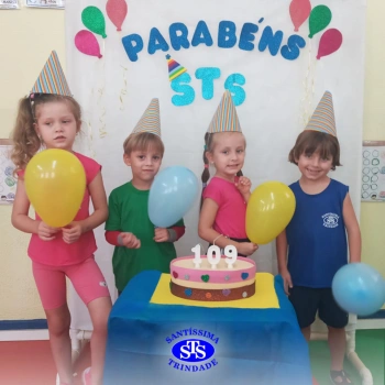 Infantil 4: piquenique para comemorar o aniversário do Colégio
