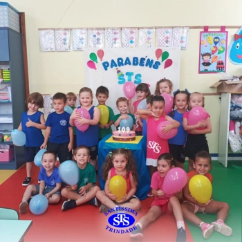 Infantil 4: piquenique para comemorar o aniversário do Colégio