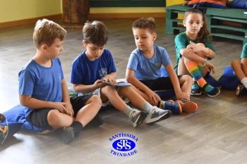 Contação de história sobre a vida de um autista com Tatiele Morais