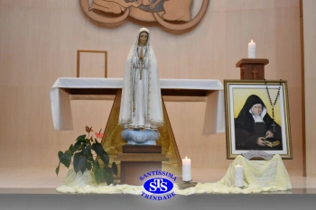 Comunidade se une em oração pelas mães
