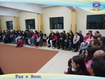 Homenagem aos Pais - 2º ano 2 e 4; Maternais I e II