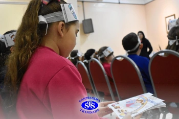 Alunos participam do projeto Autor Presente com a escritora Greice Pozzatto | 2º ano