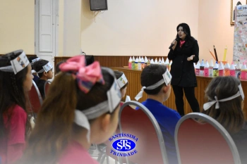 Alunos participam do projeto Autor Presente com a escritora Greice Pozzatto | 2º ano
