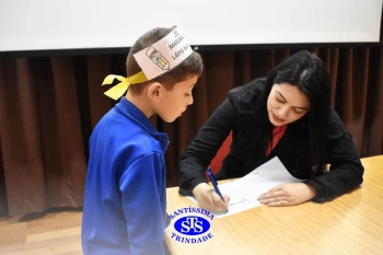 Alunos participam do projeto Autor Presente com a escritora Greice Pozzatto | 2º ano