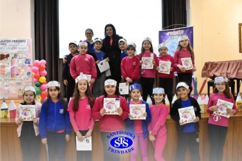 Alunos participam do projeto Autor Presente com a escritora Greice Pozzatto | 2º ano