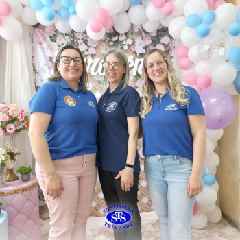 Profissionais do Colégio recebem homenagem especial 