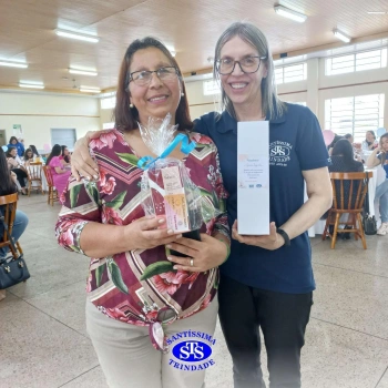 Profissionais do Colégio recebem homenagem especial 