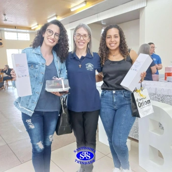 Profissionais do Colégio recebem homenagem especial 