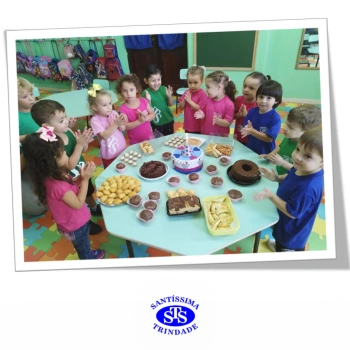 Infantil 2 e 3: aniversário do Colégio