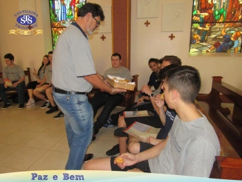 Ceia Pascal - 8º 2, 9º 1 e 2ª série EM