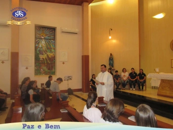 Celebração Eucarística com os Profissionais do Colégio. 