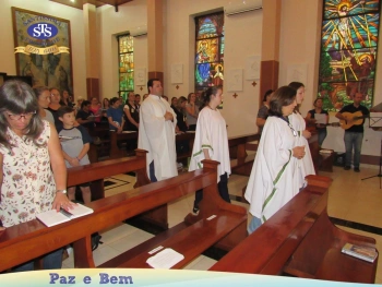 Celebração Eucarística com os Profissionais do Colégio. 