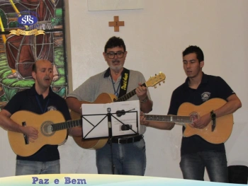 Celebração Eucarística com os Profissionais do Colégio. 