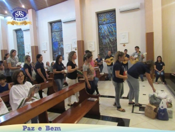 Celebração Eucarística com os Profissionais do Colégio. 