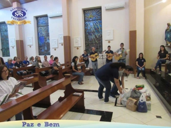 Celebração Eucarística com os Profissionais do Colégio. 
