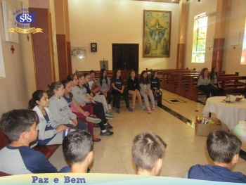 Celebração Pascal - 3ª série EM, 6º ano 3 e 7º ano 1