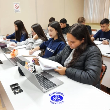 Tecnologias digitais são utilizadas na revisão de conteúdos | 9º ano