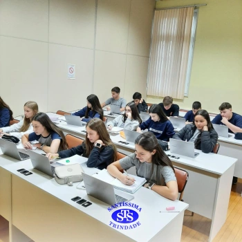 Tecnologias digitais são utilizadas na revisão de conteúdos | 9º ano