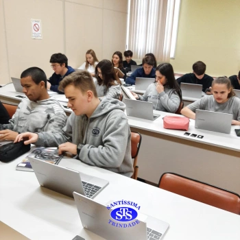 Tecnologias digitais são utilizadas na revisão de conteúdos | 9º ano