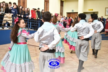Apresentações artísticas marcam abertura da Semana Farroupilha