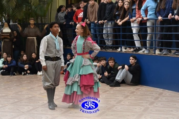 Apresentações artísticas marcam abertura da Semana Farroupilha