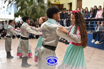 Apresentações artísticas marcam abertura da Semana Farroupilha