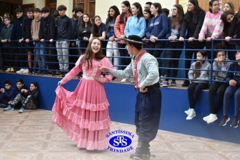 Apresentações artísticas marcam abertura da Semana Farroupilha