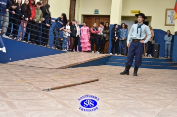 Apresentações artísticas marcam abertura da Semana Farroupilha