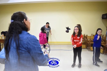 Alunos participam de atividades alusivas ao Dia da Criança 