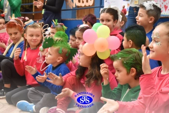 Desfile do Cabelo Maluco na Educação Infantil