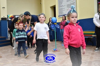 Desfile do Cabelo Maluco na Educação Infantil