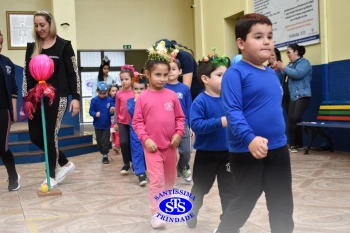 Desfile do Cabelo Maluco na Educação Infantil