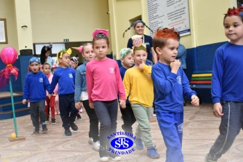 Desfile do Cabelo Maluco na Educação Infantil