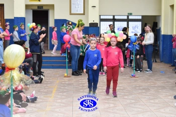 Desfile do Cabelo Maluco na Educação Infantil