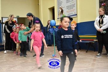 Desfile do Cabelo Maluco na Educação Infantil