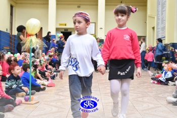 Desfile do Cabelo Maluco na Educação Infantil